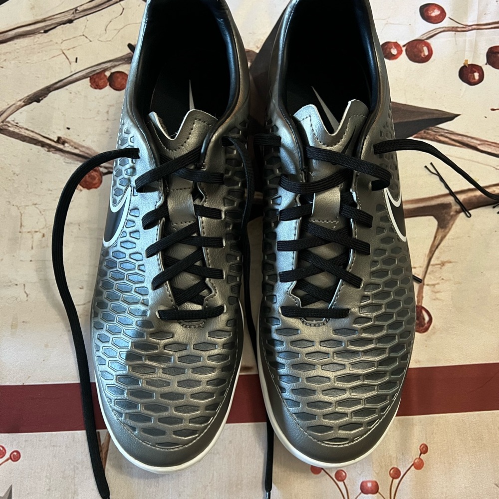 Nike Gray and Black Athletic Shoes with Textured Design